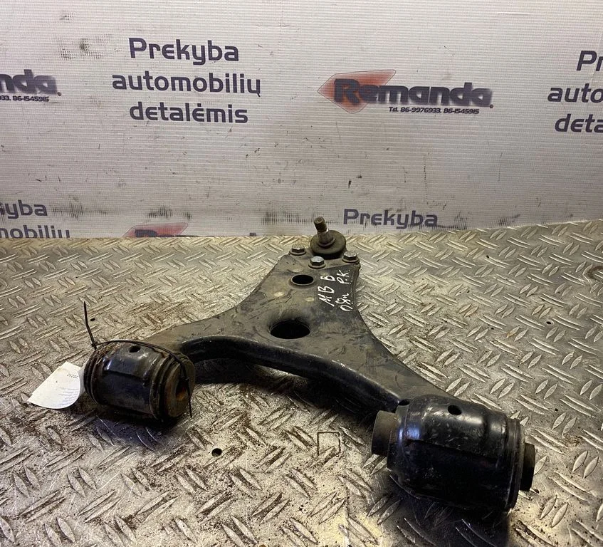 Front lower control arm/wishbone – front left