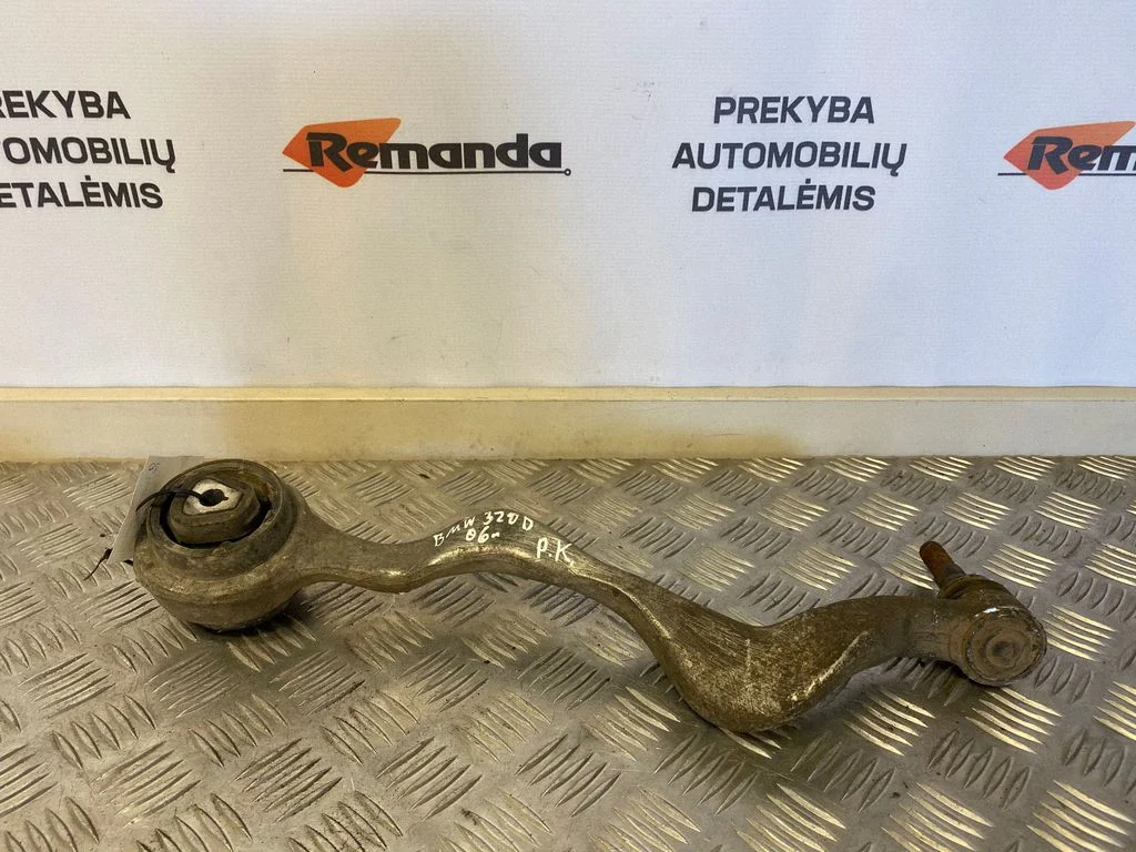 Priekšējā apakšējā svira/svārsts AW6082