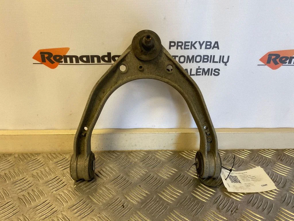Priekšējā apakšējā svira/svārsts 7L0407047A