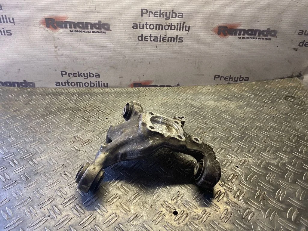 Rear wheel hub – Mercedes-Benz CLA-Class C117 X117 W117 (2013-2019)