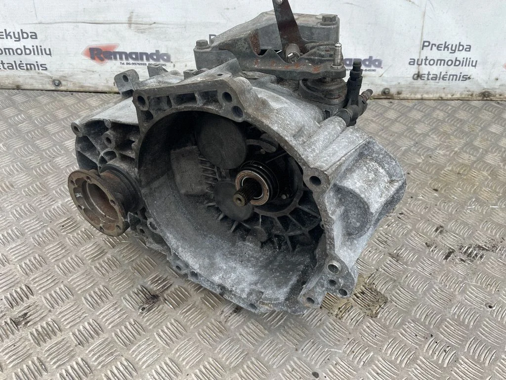 Mechaninė 6 pavarų dėžė