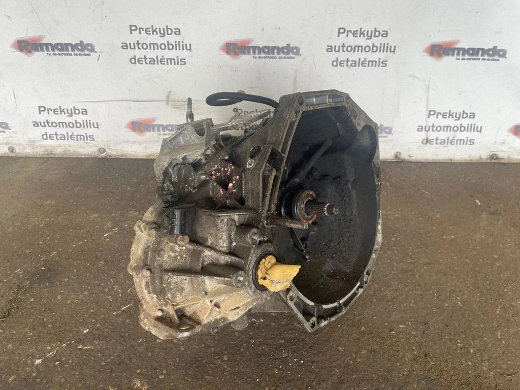 Mechaninė 6 pavarų dėžė
