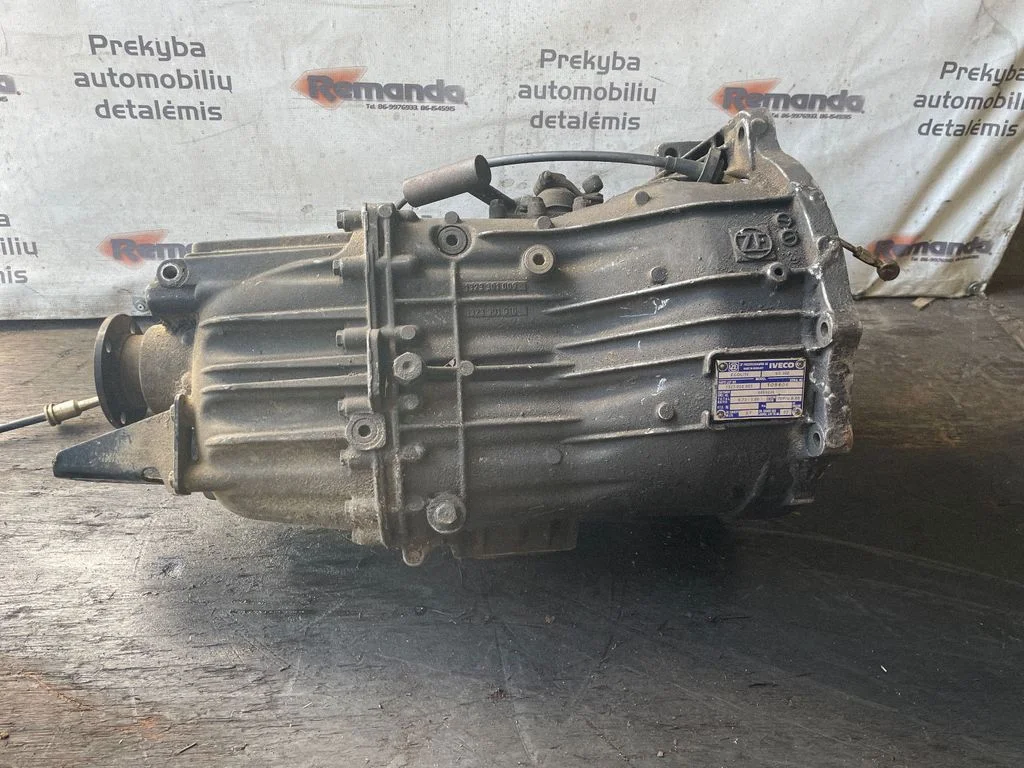 Mechaninė 6 pavarų dėžė
