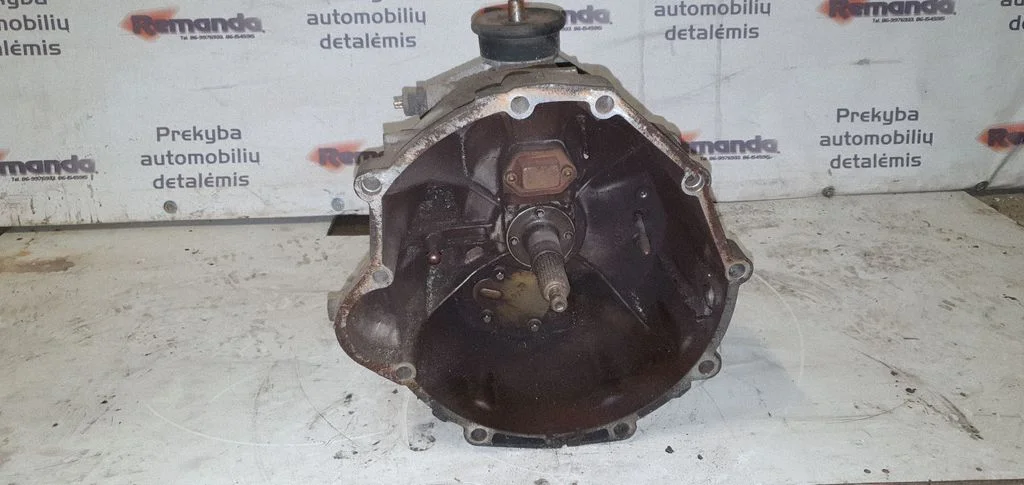 Mechaninė 5 pavarų dėžė