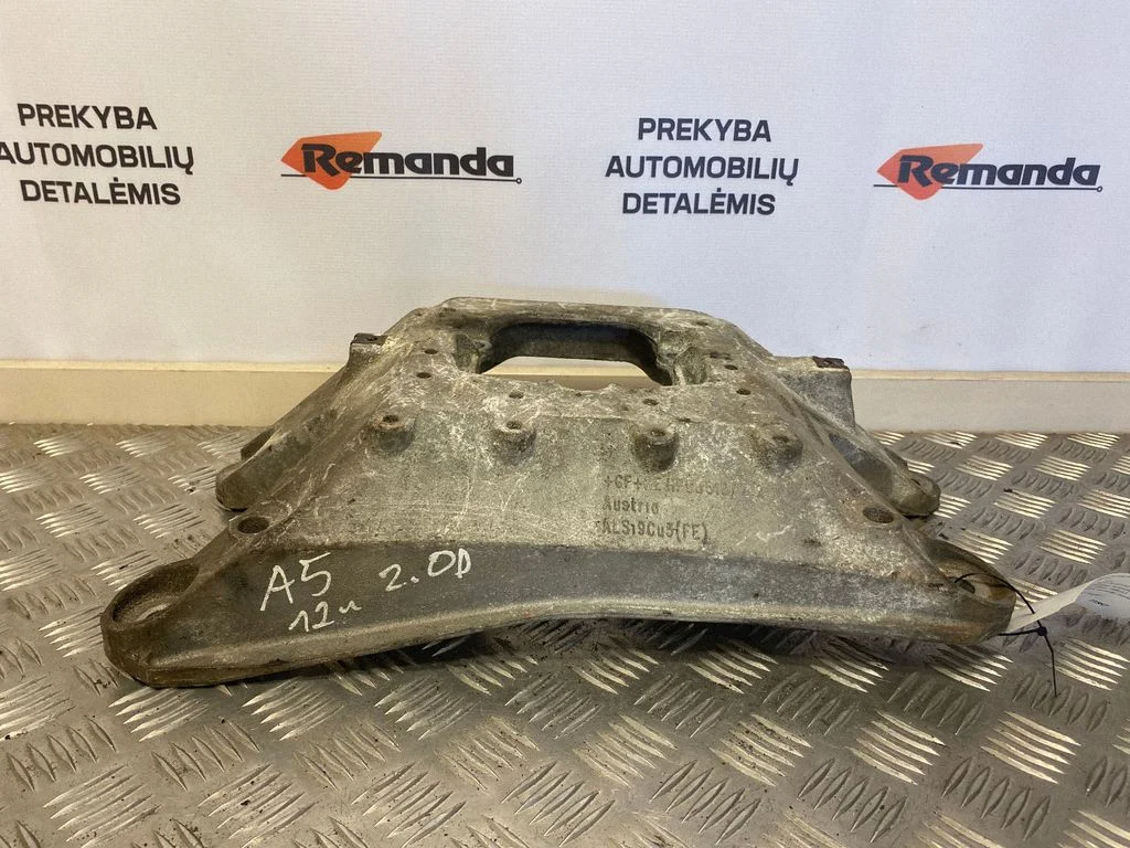 Gearbox mounting bracket – Audi A5 Sportback 8TA (2009-2016)