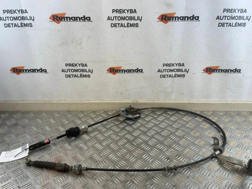 Gear shift cable linkage