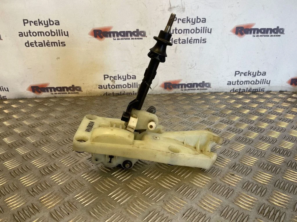 Pārnesumu pārslēgšanas mehānisms (kulise) V030116