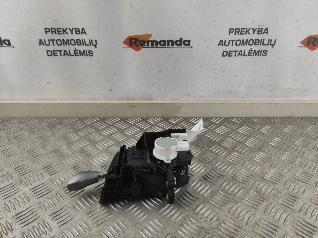 Pavarų perjungimo mechanizmas (kulisa)
