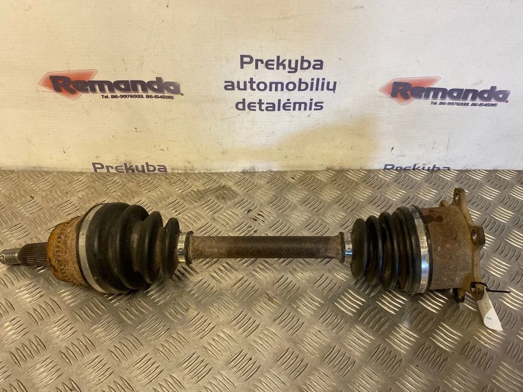 Tagumine pooltelg – Mitsubishi Pajero Sport I (1996-2008)