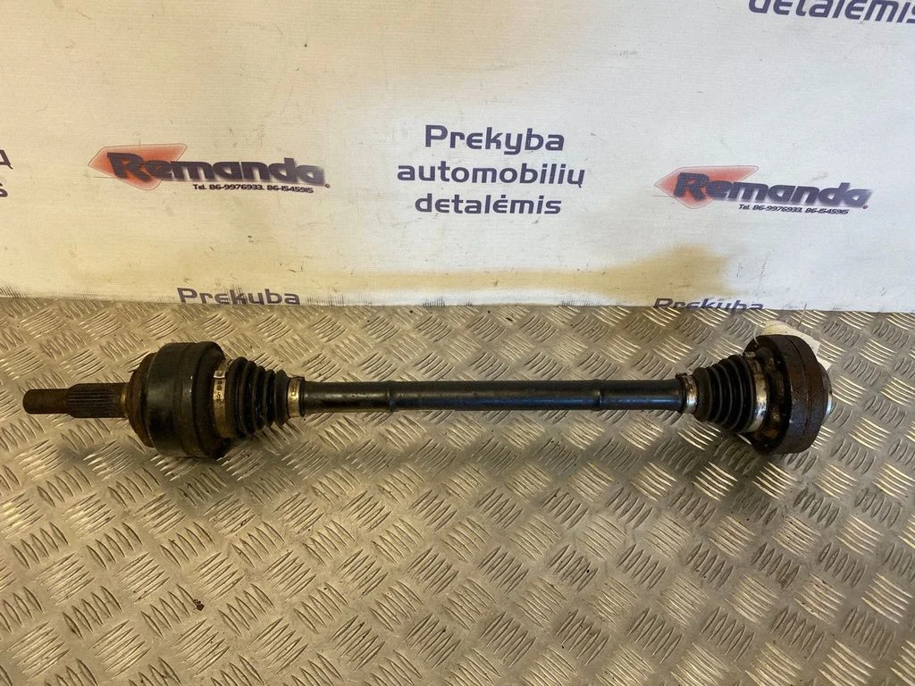 Aizmugurējā pusass 7L0501201A