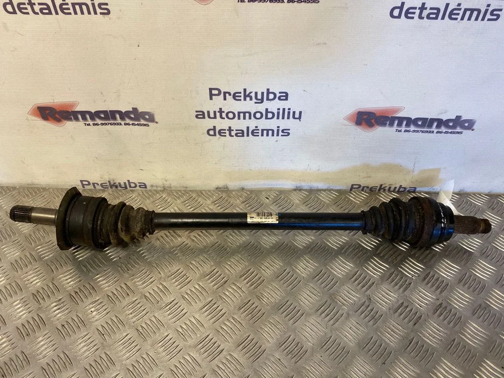 Aizmugurējā pusass 7581028AI03