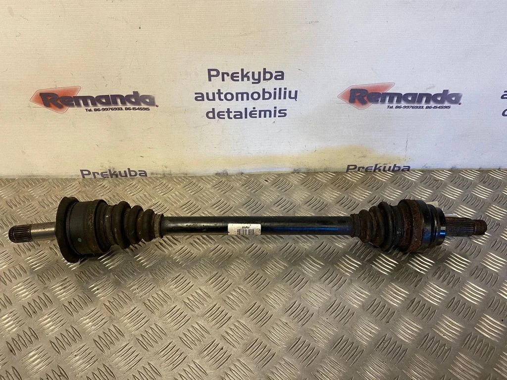 Aizmugurējā pusass 7581027AI03