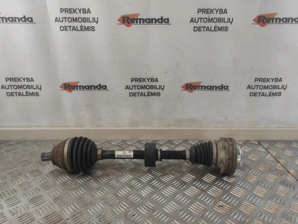 Priekšējā pusass 5QE407271
