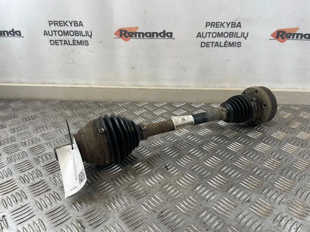 Półoś przednia 3Q04072771AR
