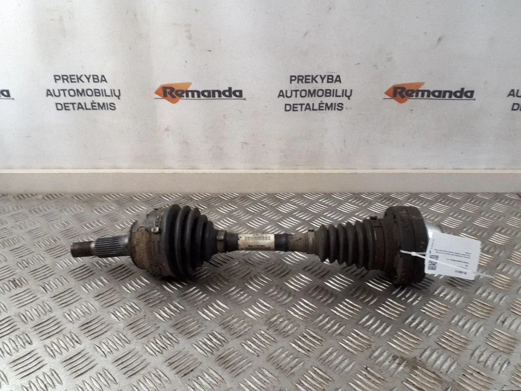 Priekšējā pusass 7L0407271C