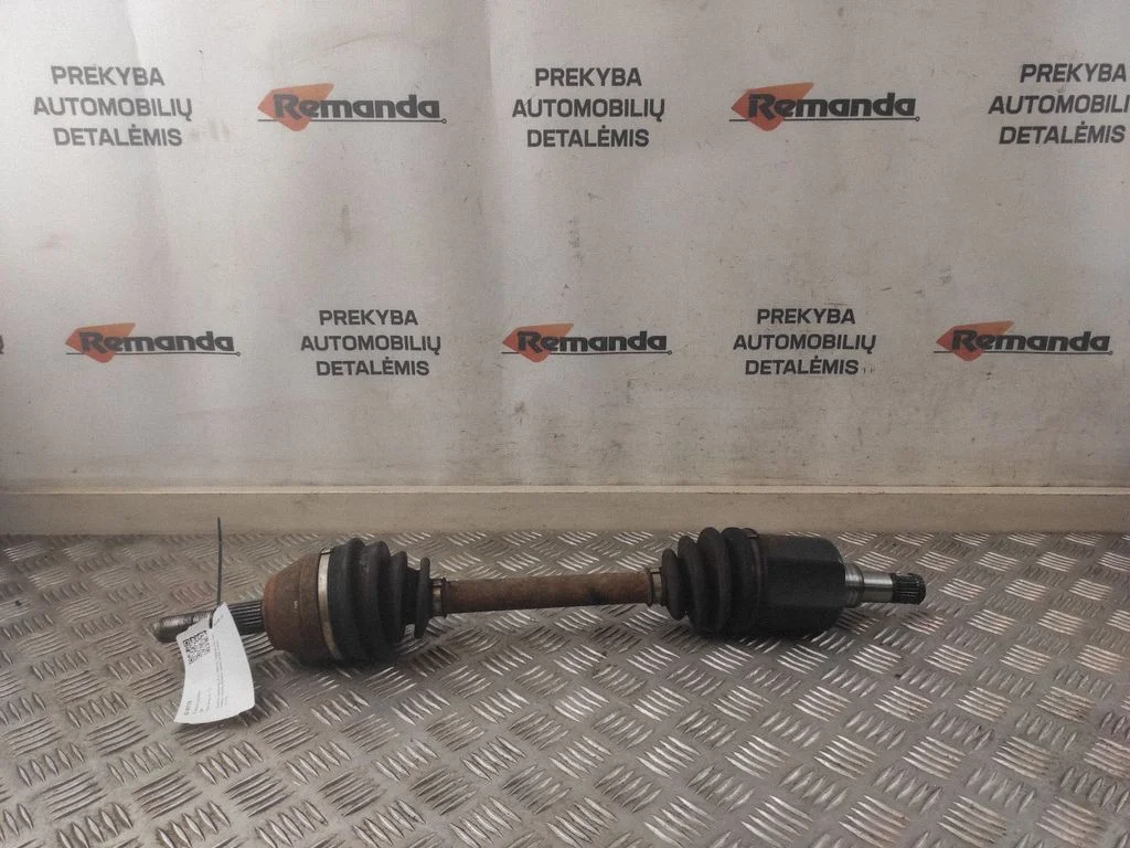 Priekšējā pusass – priekšējā kreisā