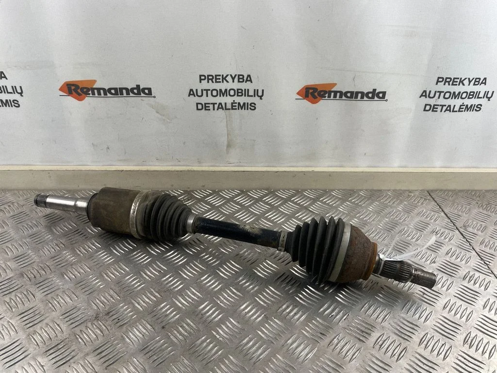 Front driveshaft 84138328