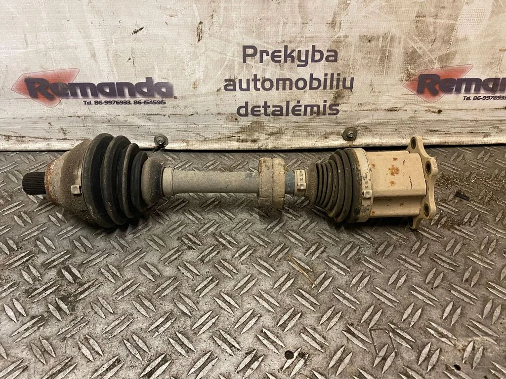 Priekšējā pusass – priekšējā kreisā
