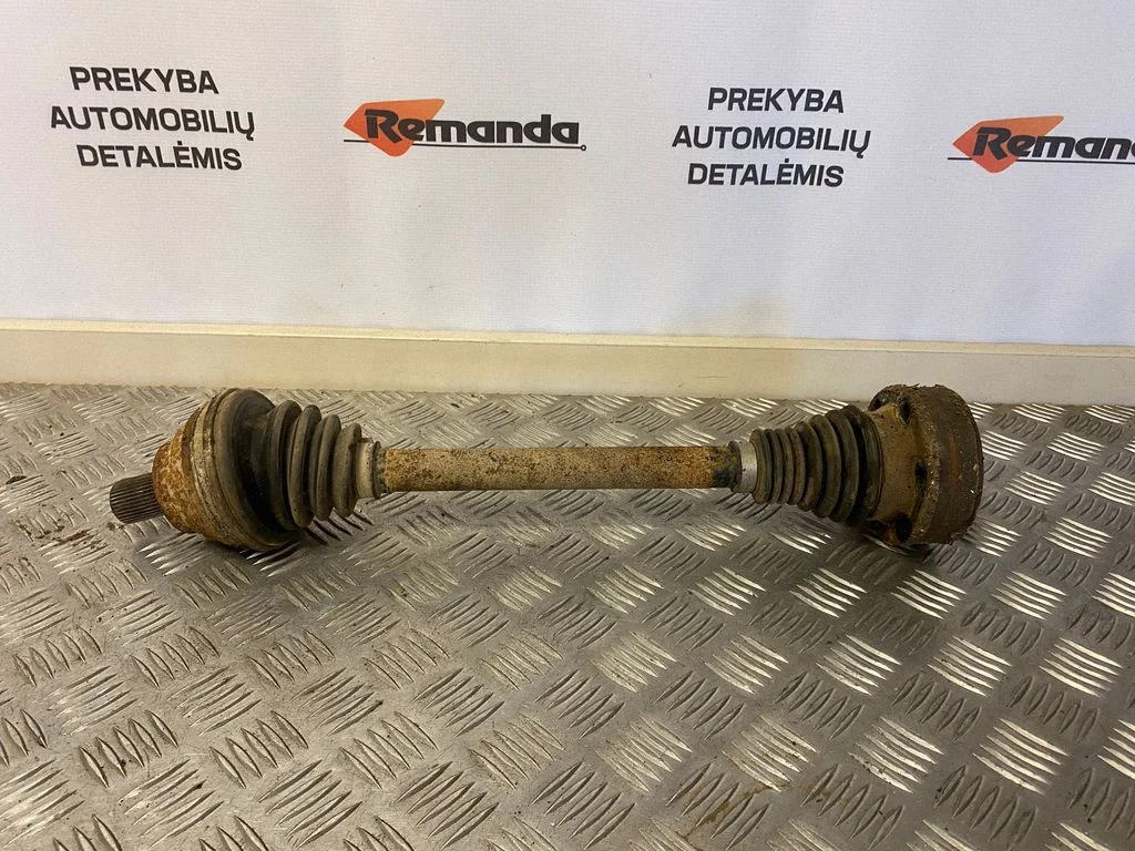 Priekšējā pusass – priekšējā kreisā