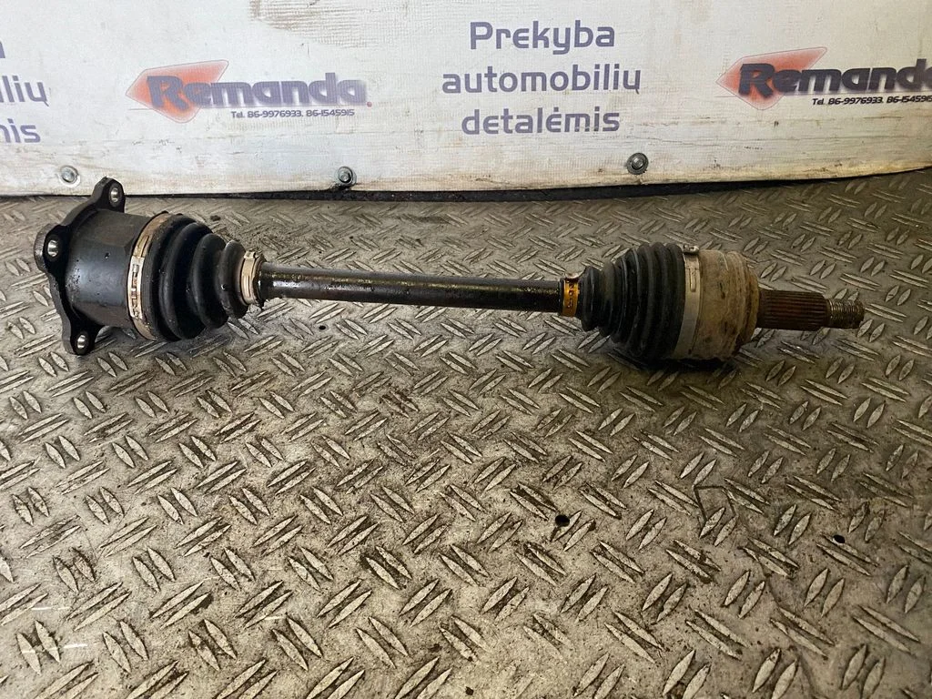 Priekšējā pusass – priekšējā kreisā