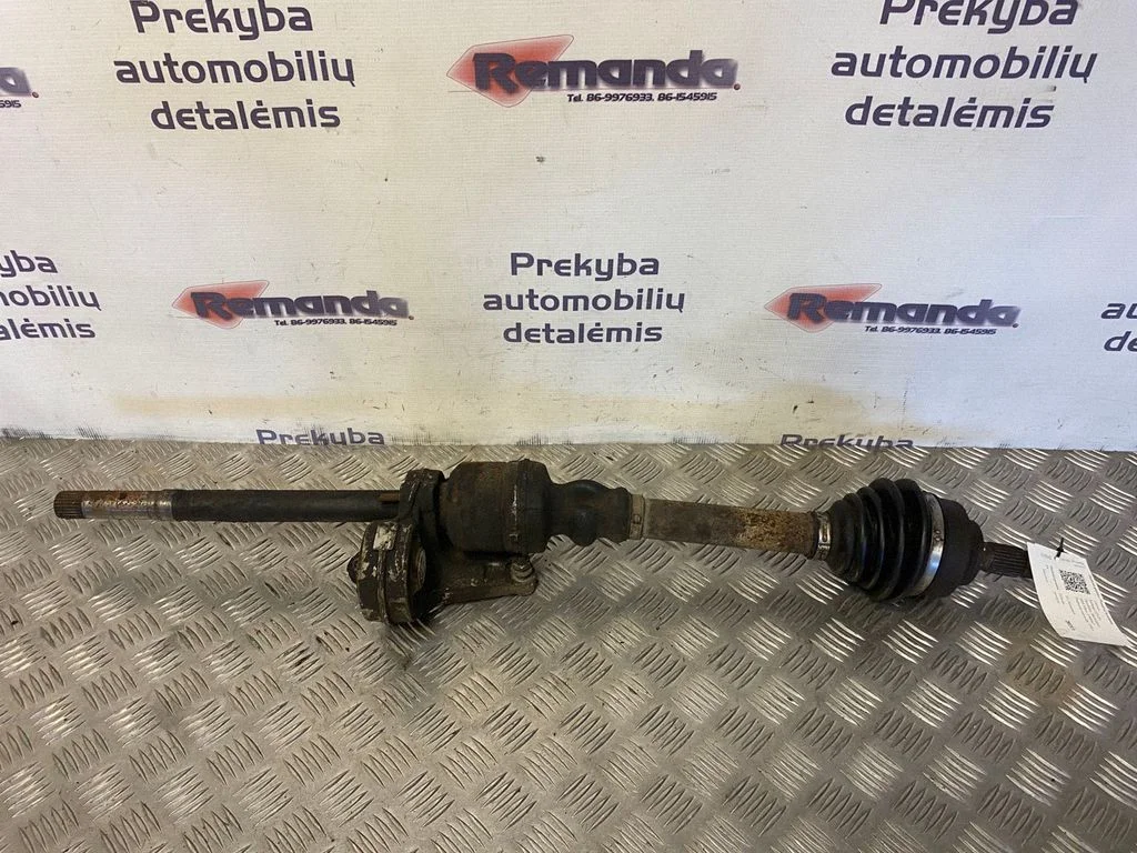 Priekinis pusašis