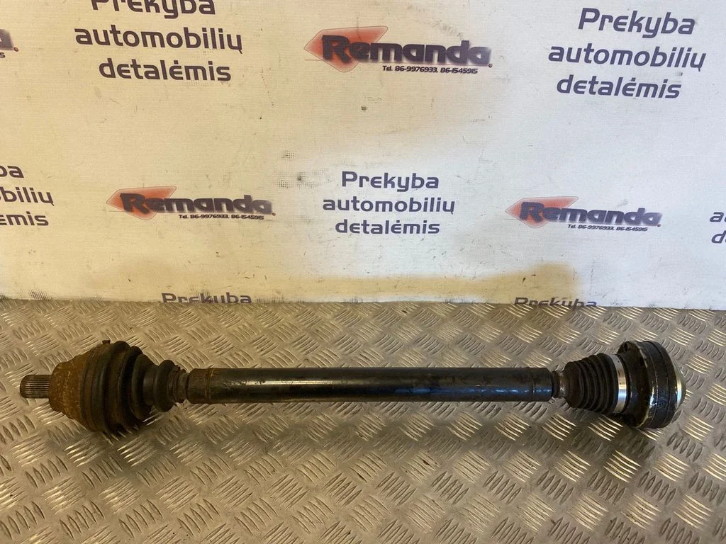 Priekšējā pusass – priekšējā labā