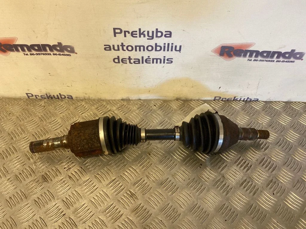 Priekšējā pusass – priekšējā kreisā