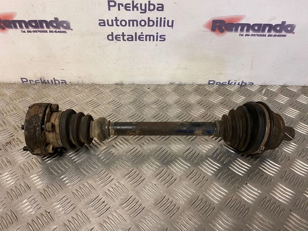 Priekšējā pusass – priekšējā kreisā