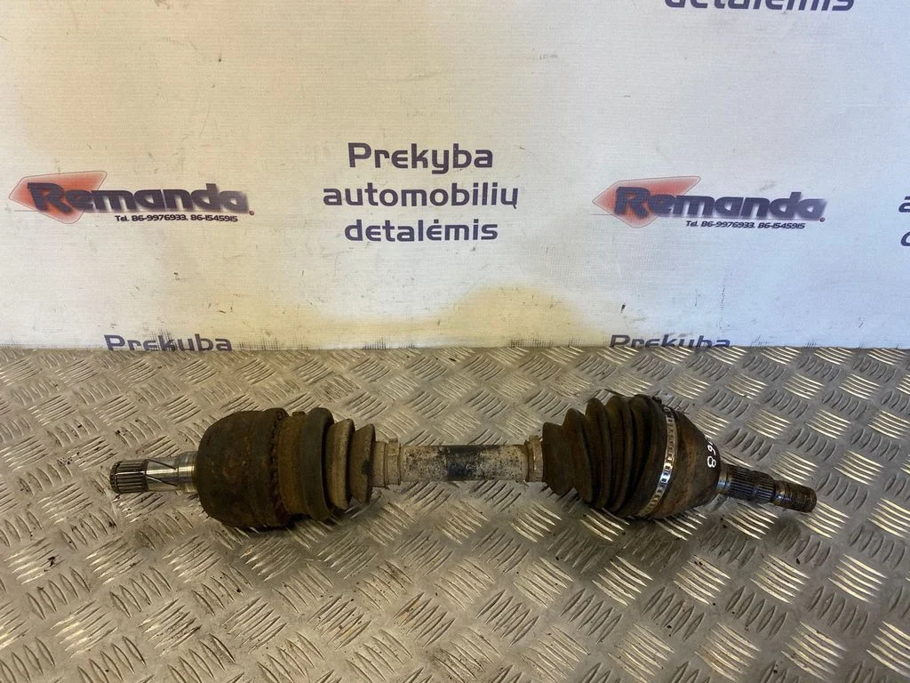 Priekšējā pusass – priekšējā kreisā