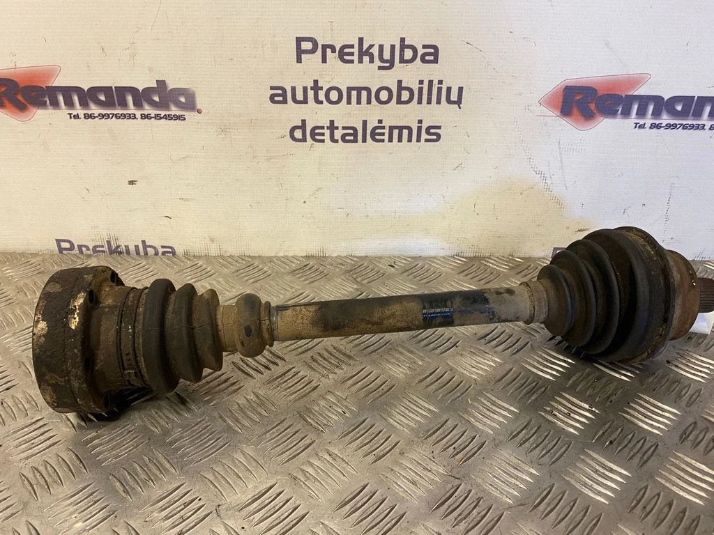 Priekšējā pusass – priekšējā labā