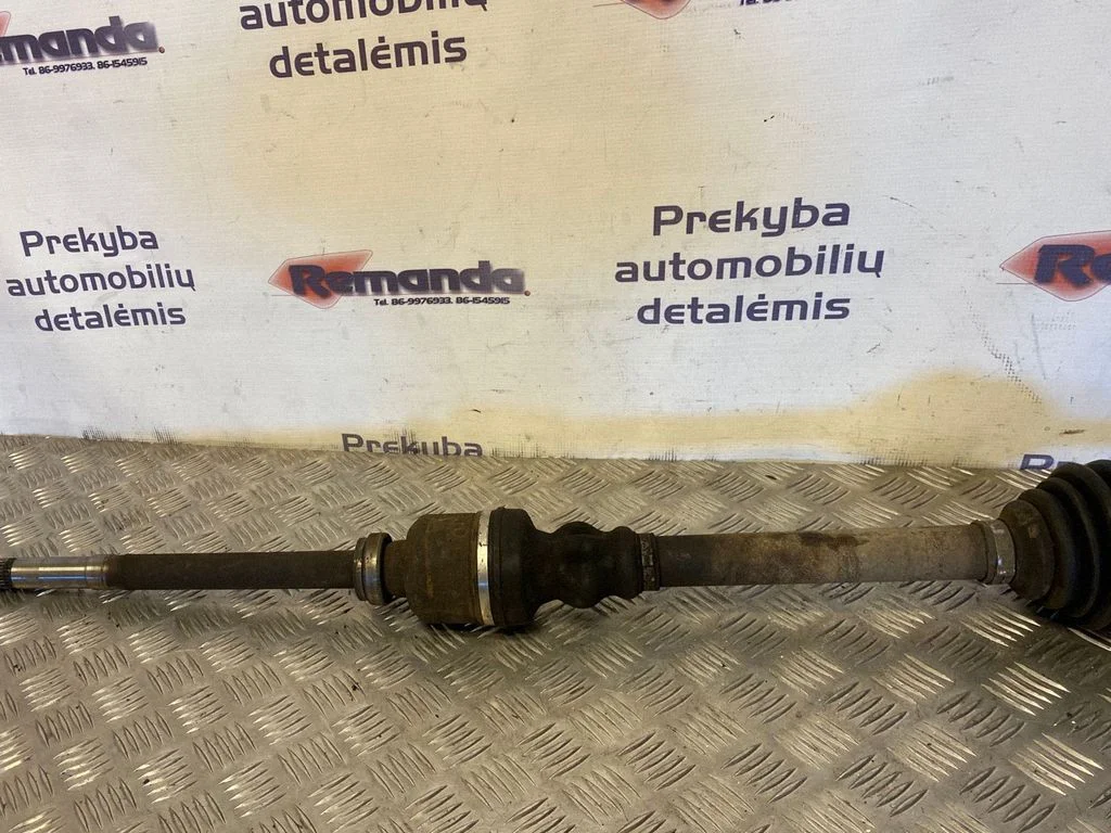 Priekinis pusašis