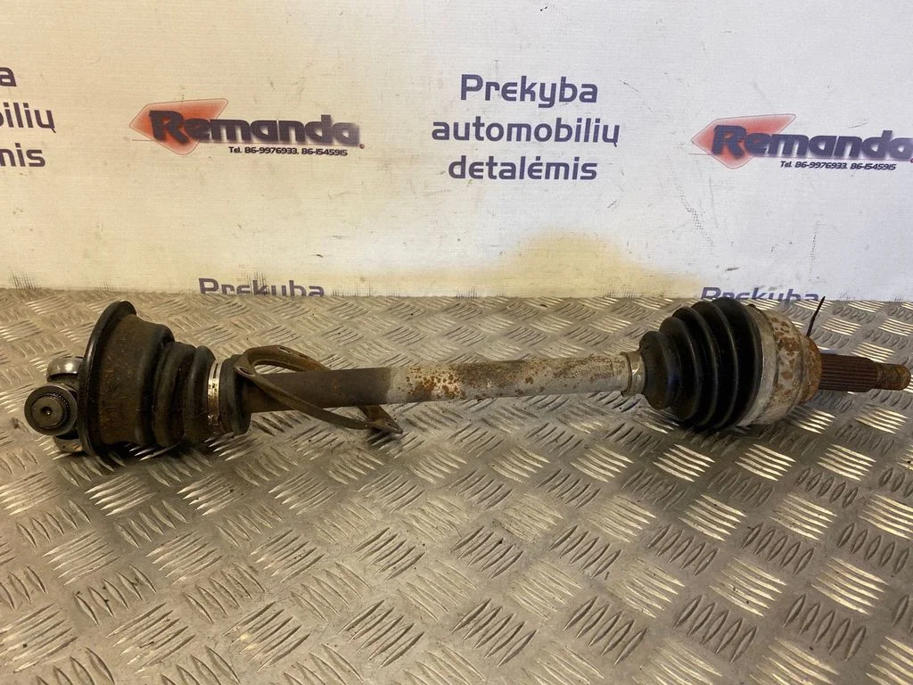 Front driveshaft – front left