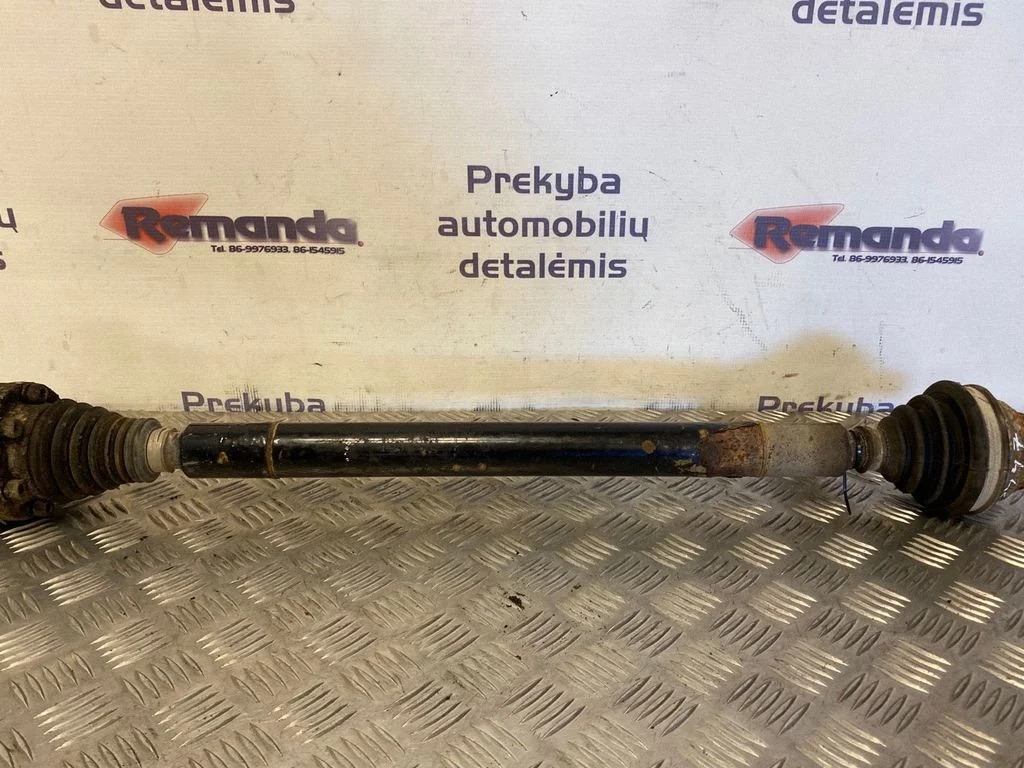 Priekšējā pusass – priekšējā labā