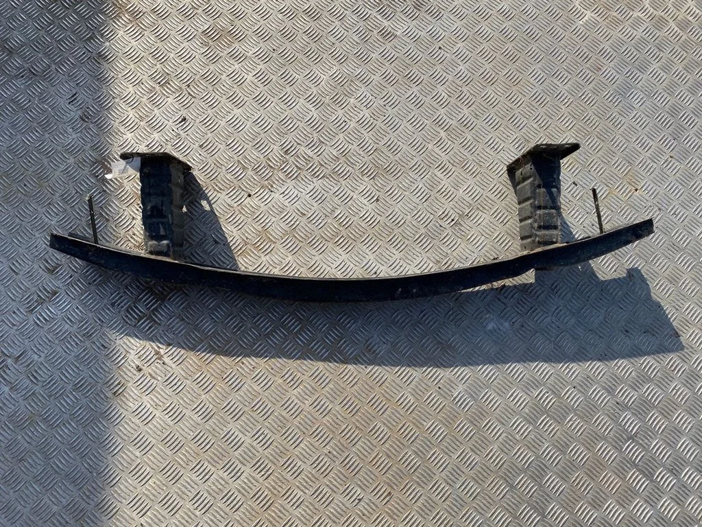 Priekšējā bampera šķērssija 51117146645