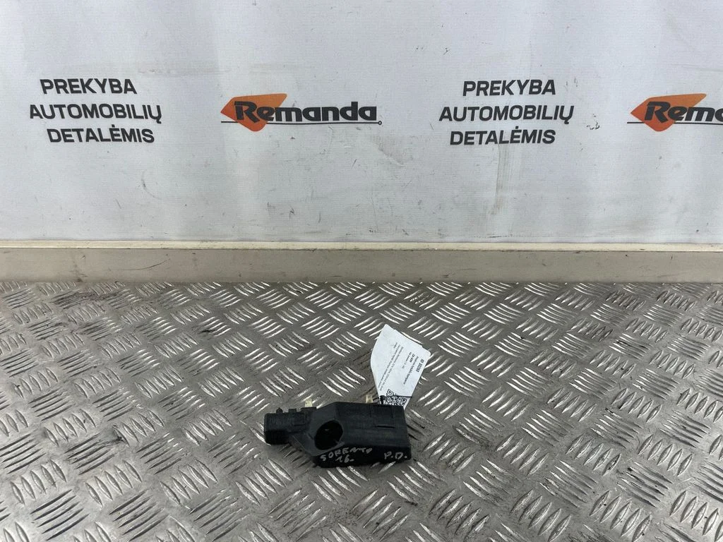 Priekšējā bampera turētājs 86514C5000