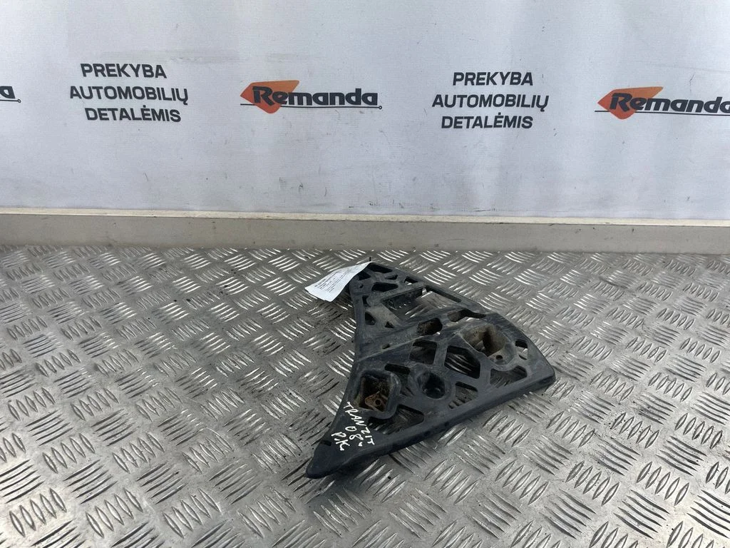 Priekšējā bampera turētājs 6C1117B750A