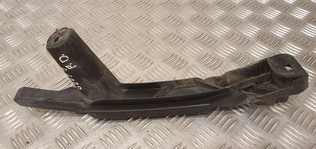 Front bumper mounting bracket – Volkswagen Golf Plus (2005-2013)