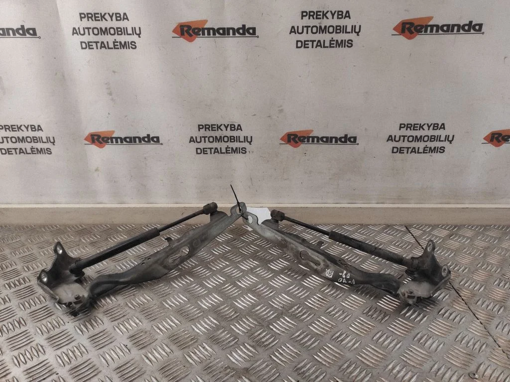 Engine bonnet/hood hinges – Volvo V70 (2005-2008)