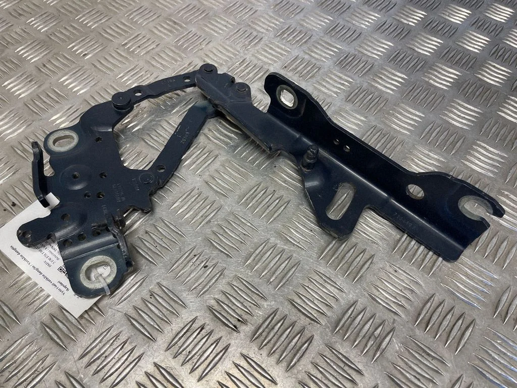 Engine bonnet/hood hinges 13989610