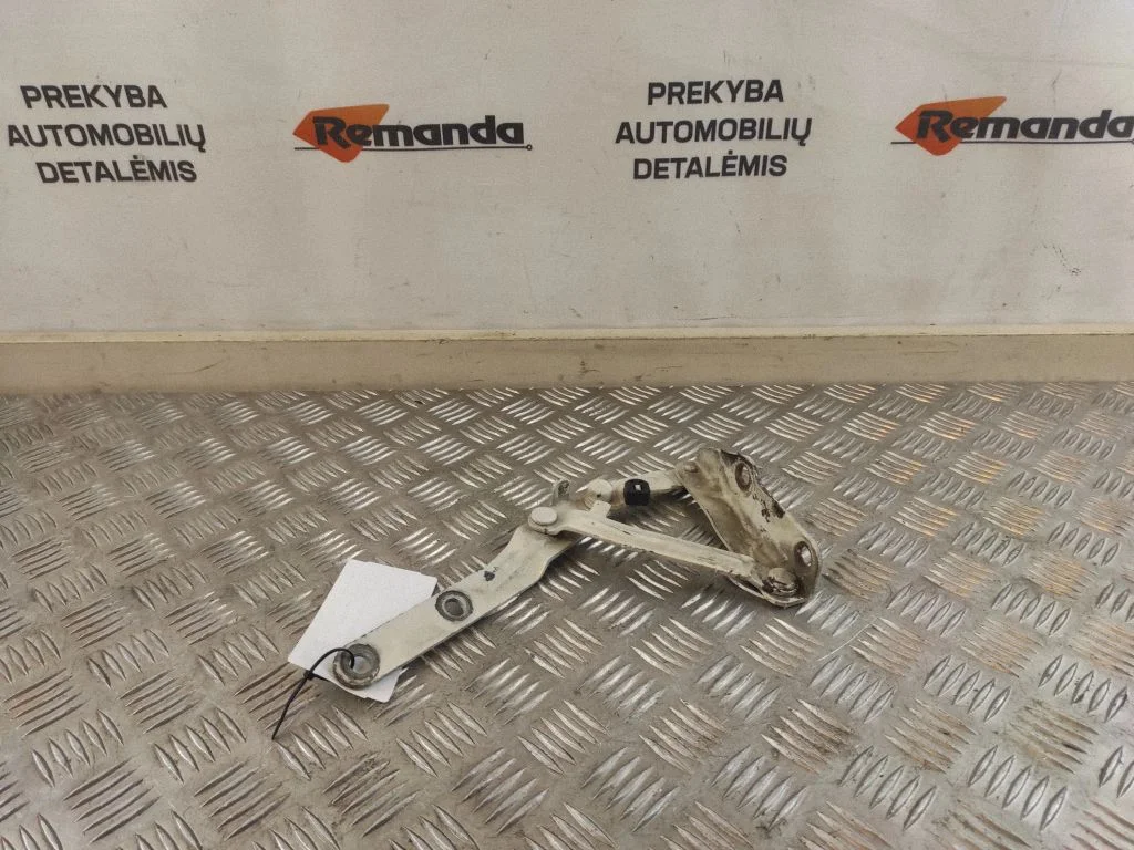 Engine bonnet/hood hinges – front right