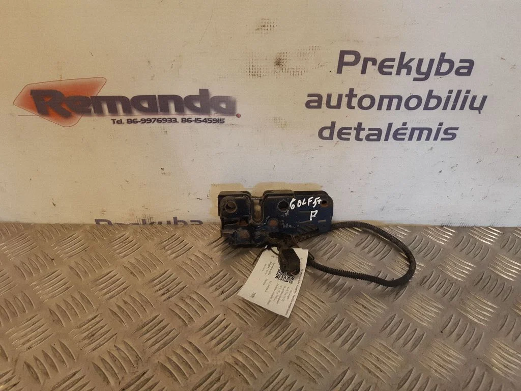 Motora pārsega slēdzene 5M1823509