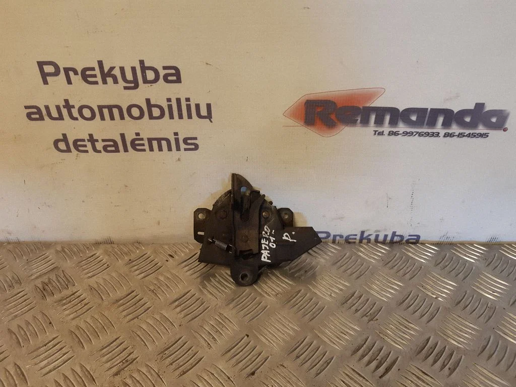 Spyna variklio dangčio