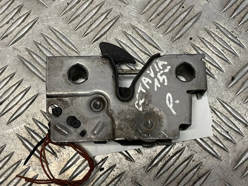 Engine bonnet/hood lock/catch 5E0823509B