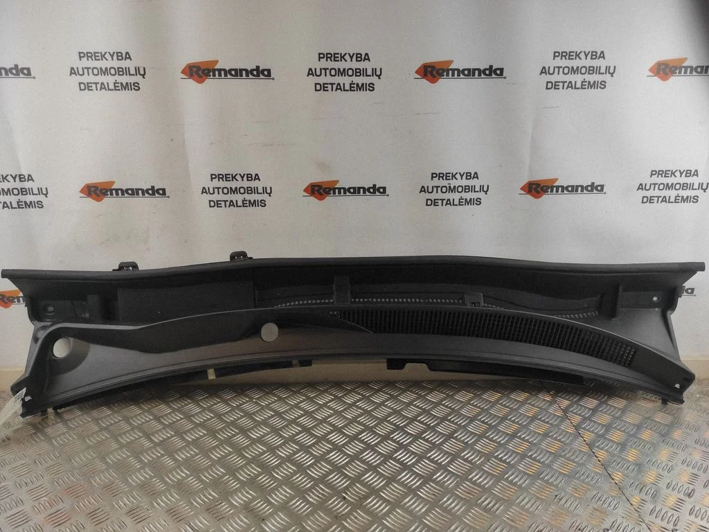 Wiper trim – Toyota RAV 4 (XA40) (2012-2018)