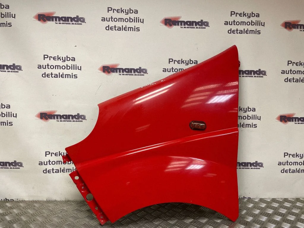 Fender – left