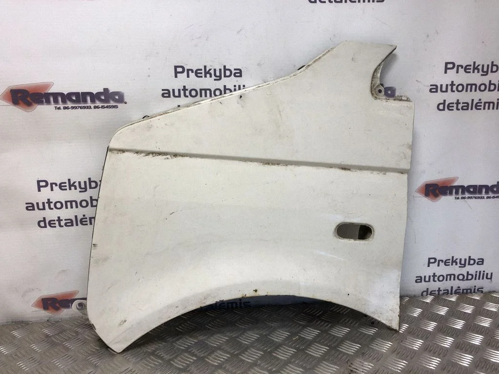 Fender – front left