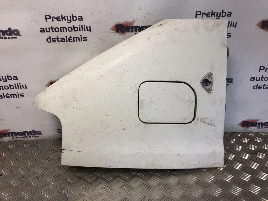 Spārns – priekšējā kreisā