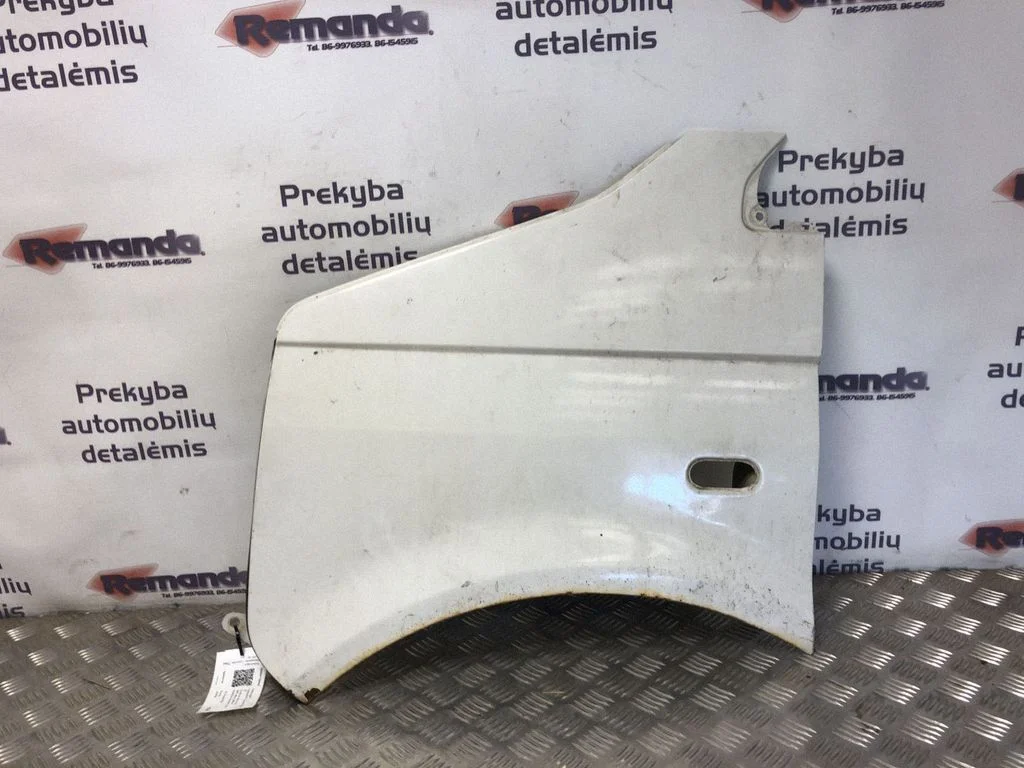 Fender – front left