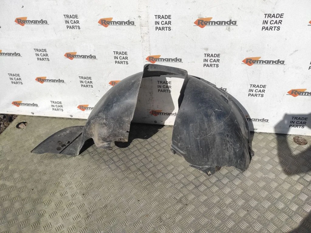 Front wheel arch liner splash guards 7E0809962