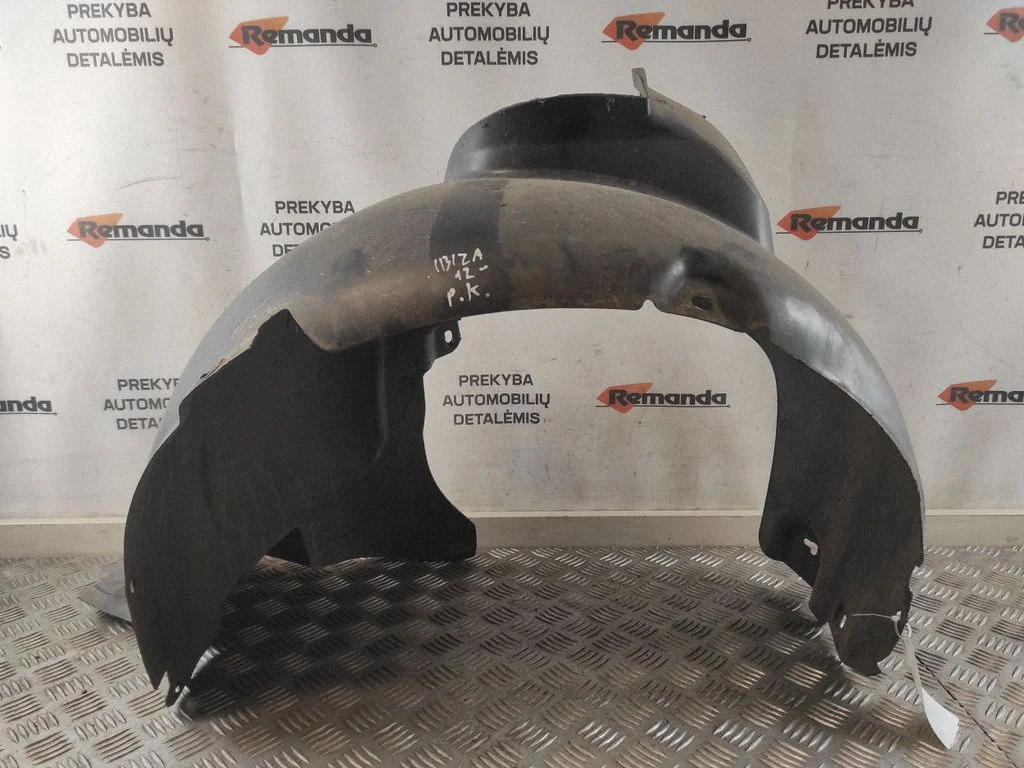 Front wheel arch liner splash guards 6J0809957